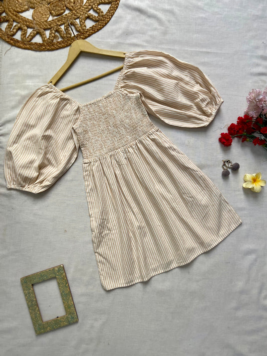 STRIPE PRINT PUFF SLEEEV MINI DRESS
