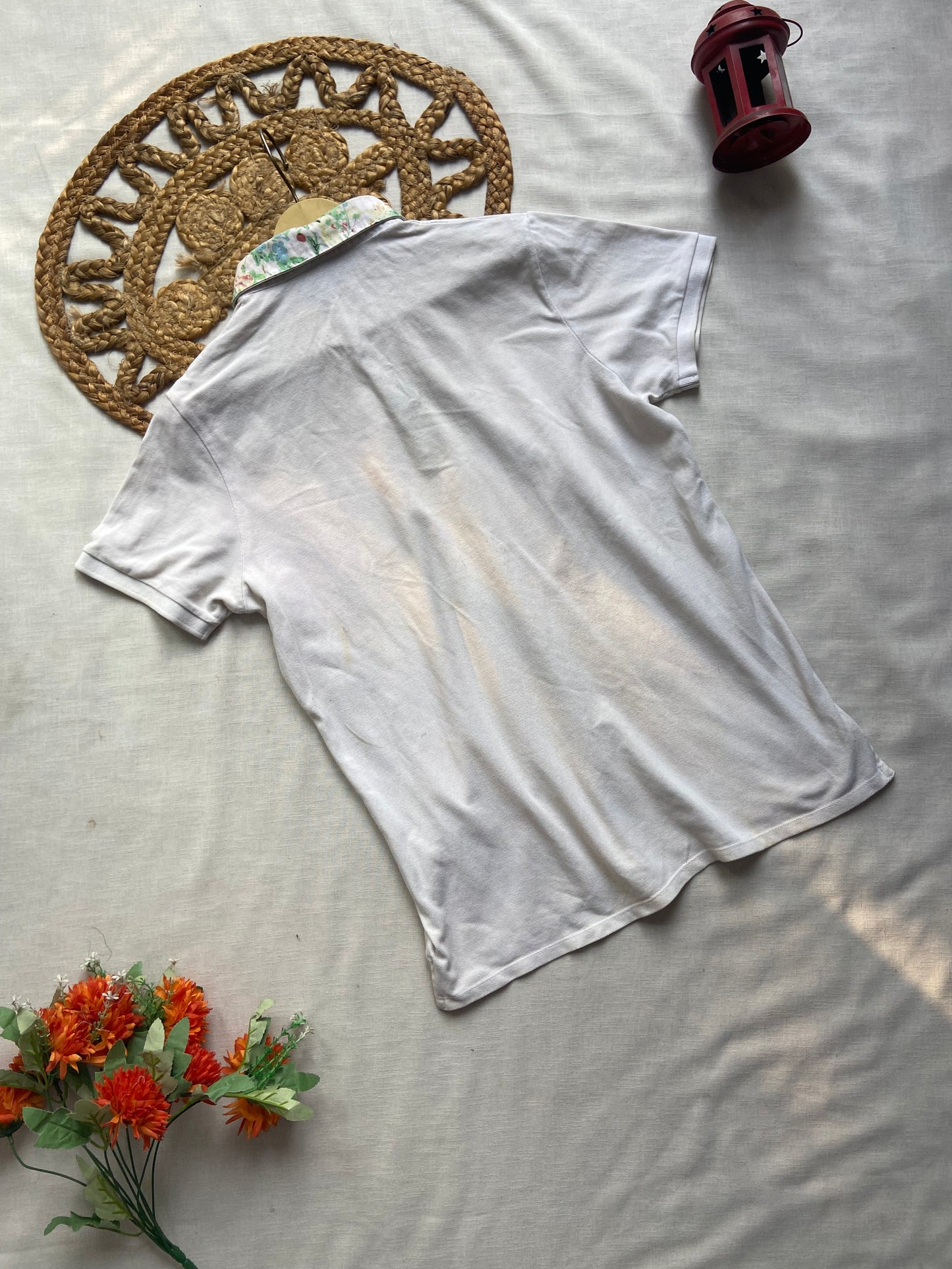Men's White Polo T-Shirt with Floral Collar & Pocket